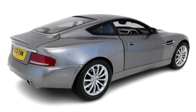 Kyosho 1/12 Scale Diecast 08603S Aston Martin V12 Vanquish 007 James Bond